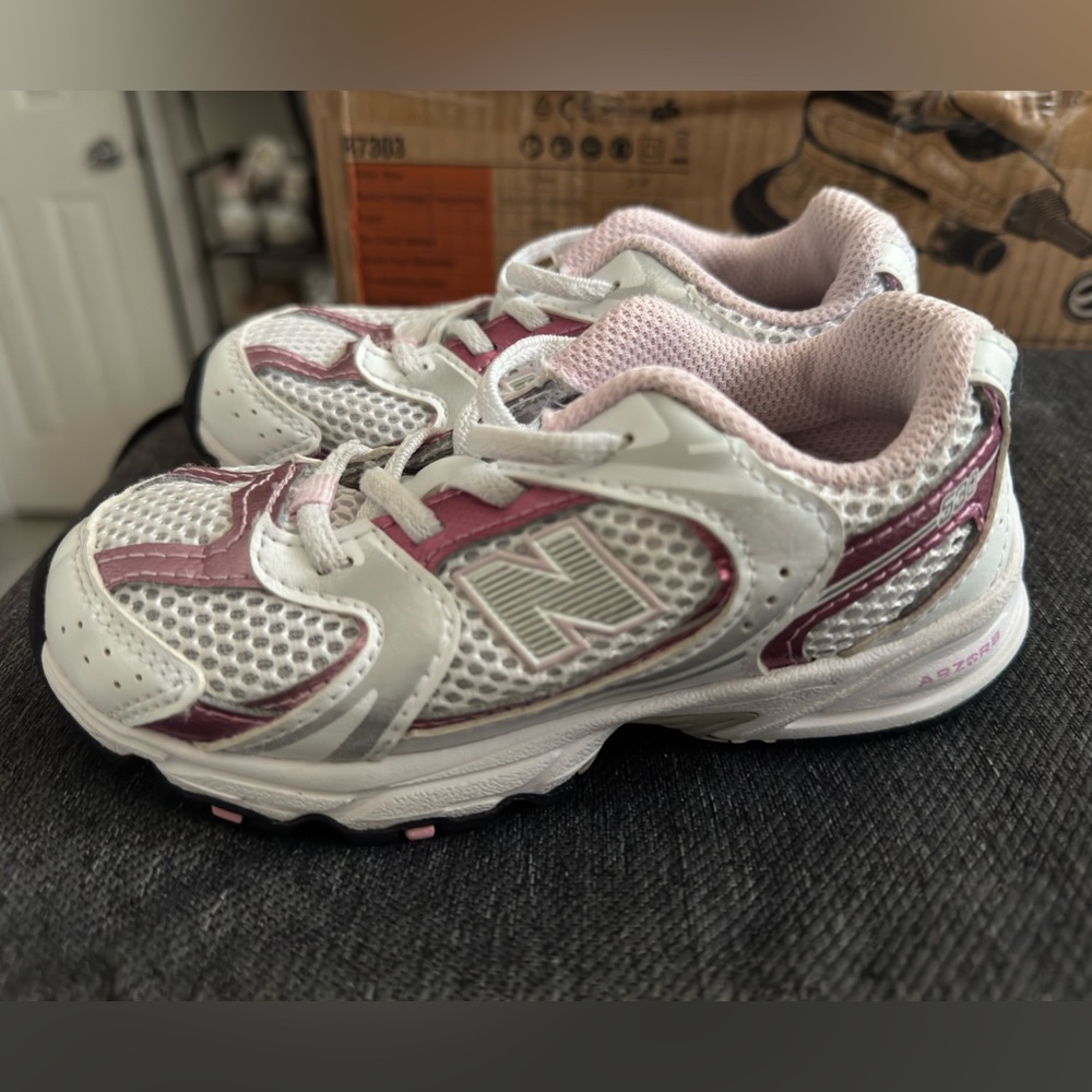 Astr Kids White and Purple Sneakers